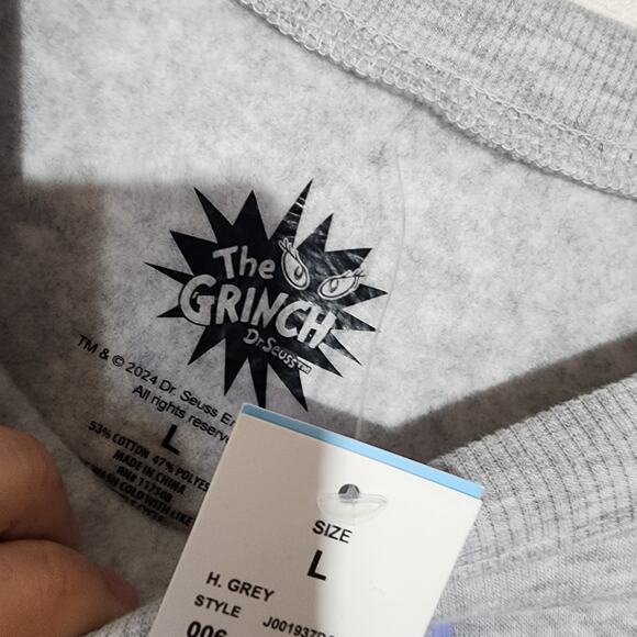 The grinch and max sweatshirt for men Large - Picture 3 of 6